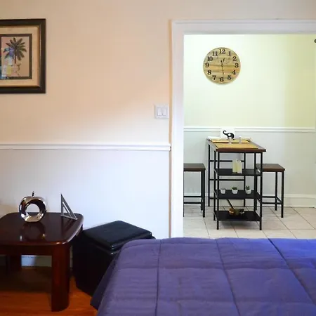 Cozy Studio Near Wrigley Field And Boystown Chicago Exterior photo